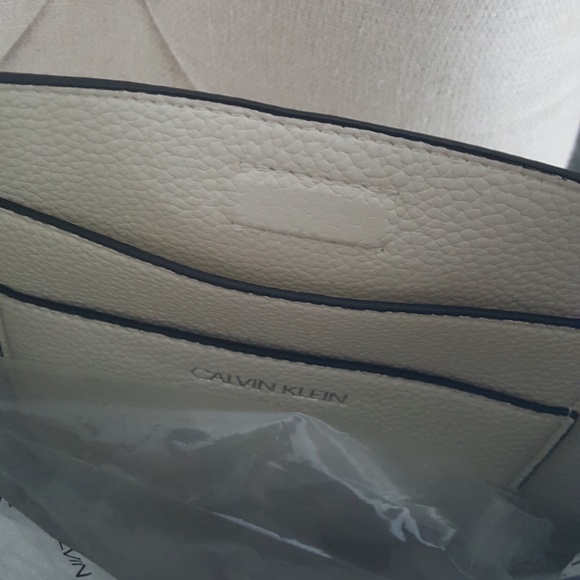 CALVIN KLEIN ESTELLE WHITE BAG PURSE NEW - Picture 7 of 9